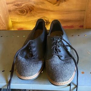 Clarks Black and Gray Women's Oxfords